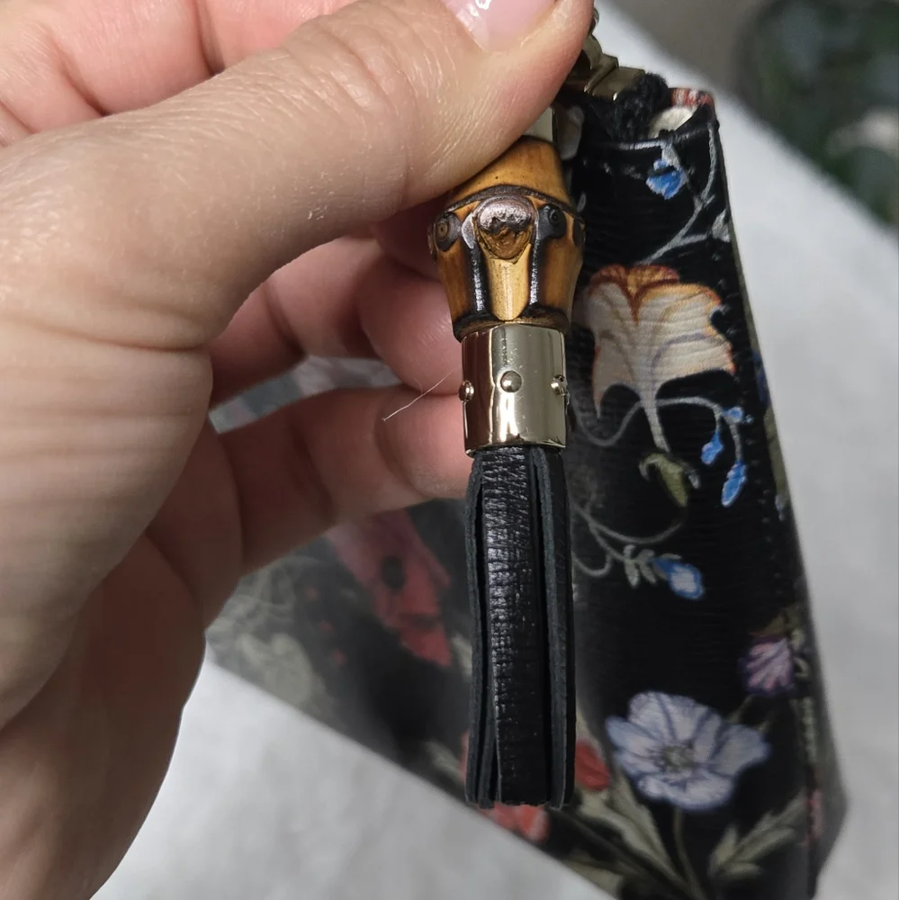 Gucci Black Floral Zip Pouch with Multicolor Blooms - Picture 6 of 6